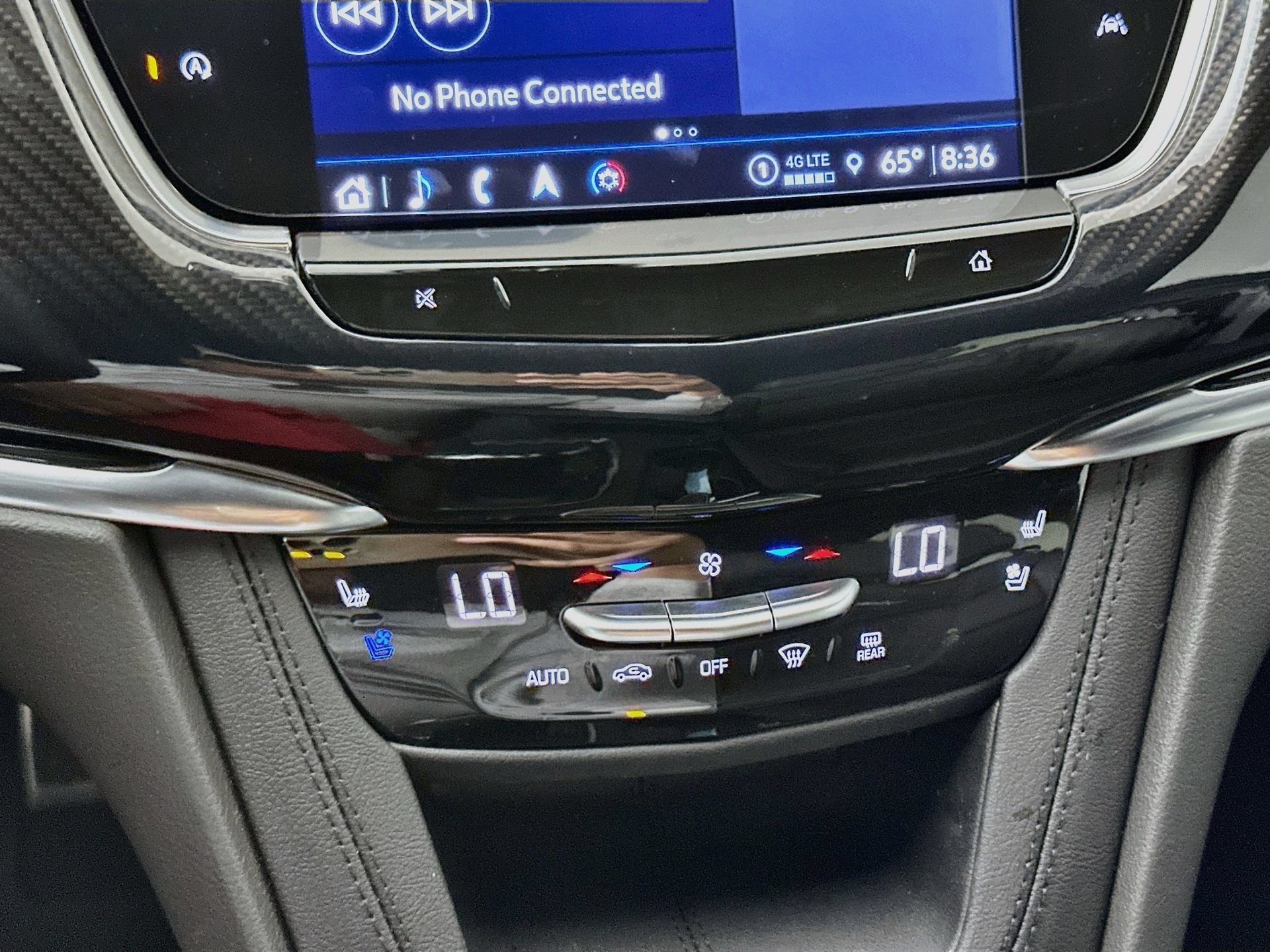 Used 2025 Cadillac XT6 Sport w/ LPO, Onyx Lite Package AWD/4WD image 16