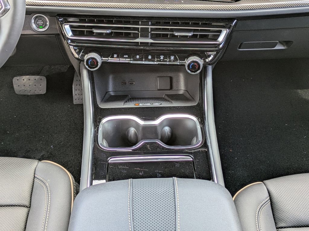 New 2026 Chevrolet Traverse High Country image 21