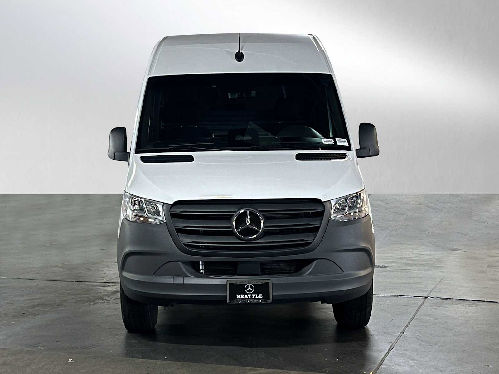 Used 2025 Mercedes-Benz Sprinter 2500 image 8