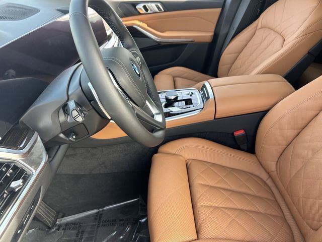 New 2026 BMW X5 xDrive50e w/ Climate Comfort Package AWD/4WD image 17