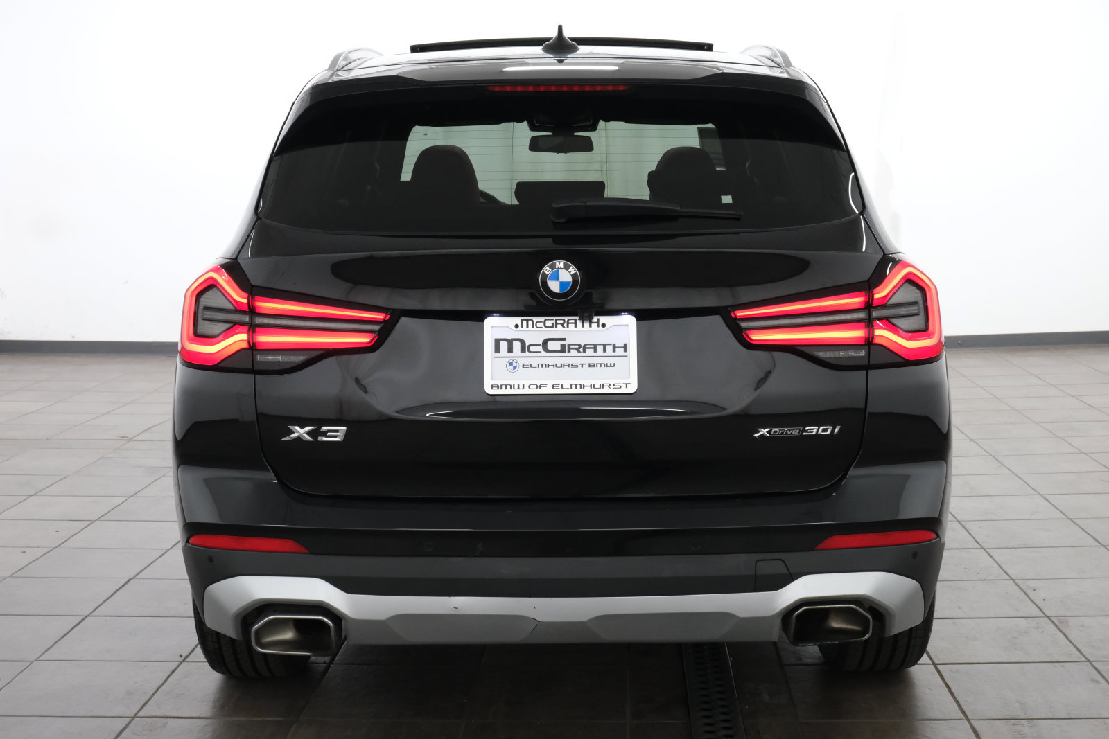Used 2024 BMW X3 xDrive30i w/ Convenience Package AWD/4WD image 4