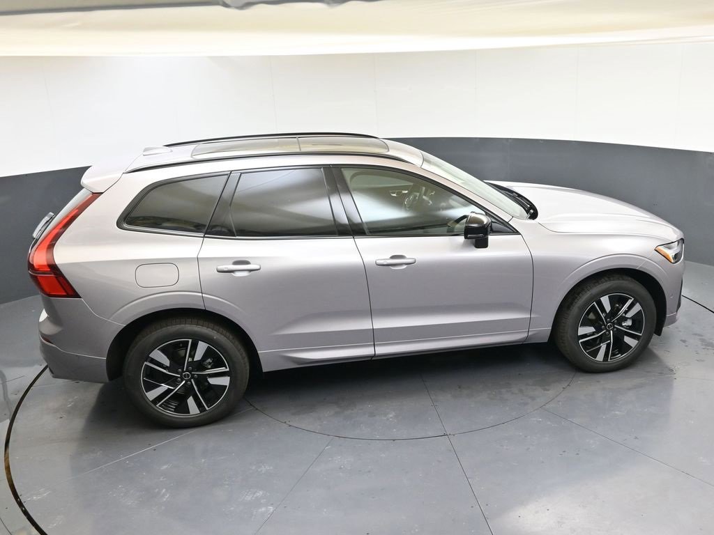 New 2026 Volvo XC60 B5 Plus w/ Climate Package image 48