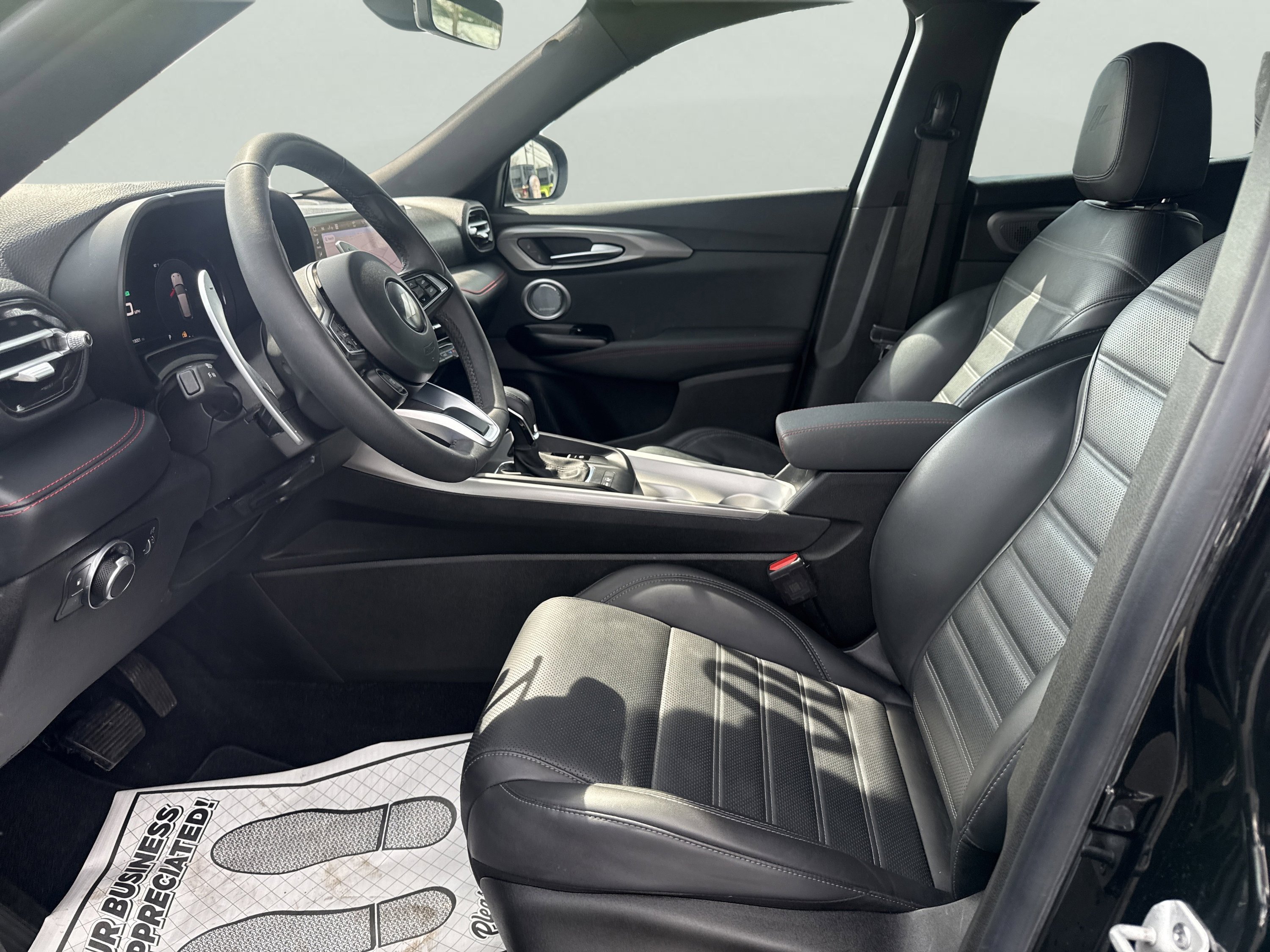 Used 2024 Dodge Hornet R/T Plus w/ R/T Blacktop Package AWD/4WD image 14