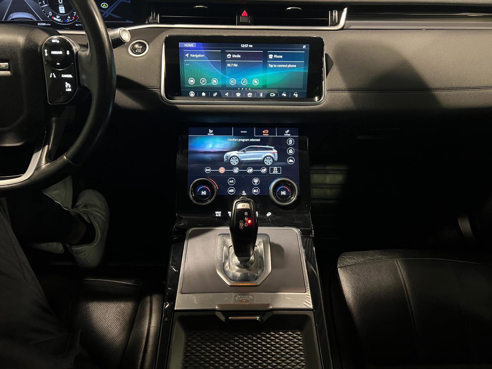 Used 2020 Land Rover Range Rover Evoque SE image 16