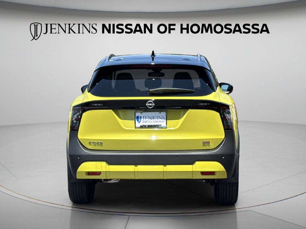 New 2026 Nissan Kicks SR FWD image 9