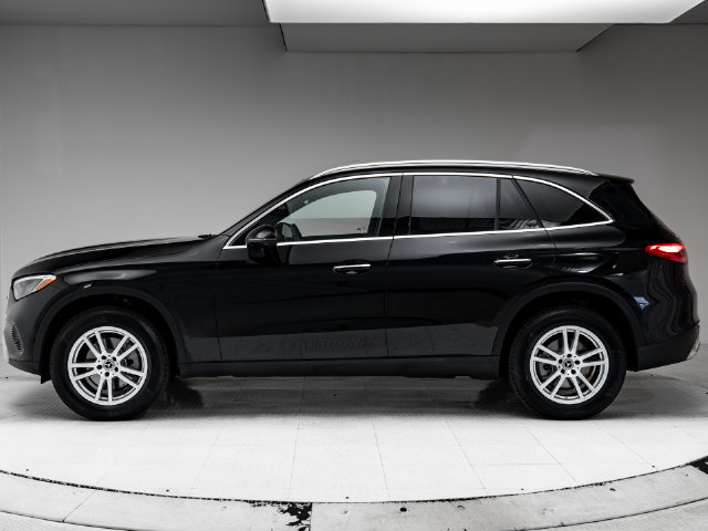 Used 2025 Mercedes-Benz GLC 300 4MATIC image 2