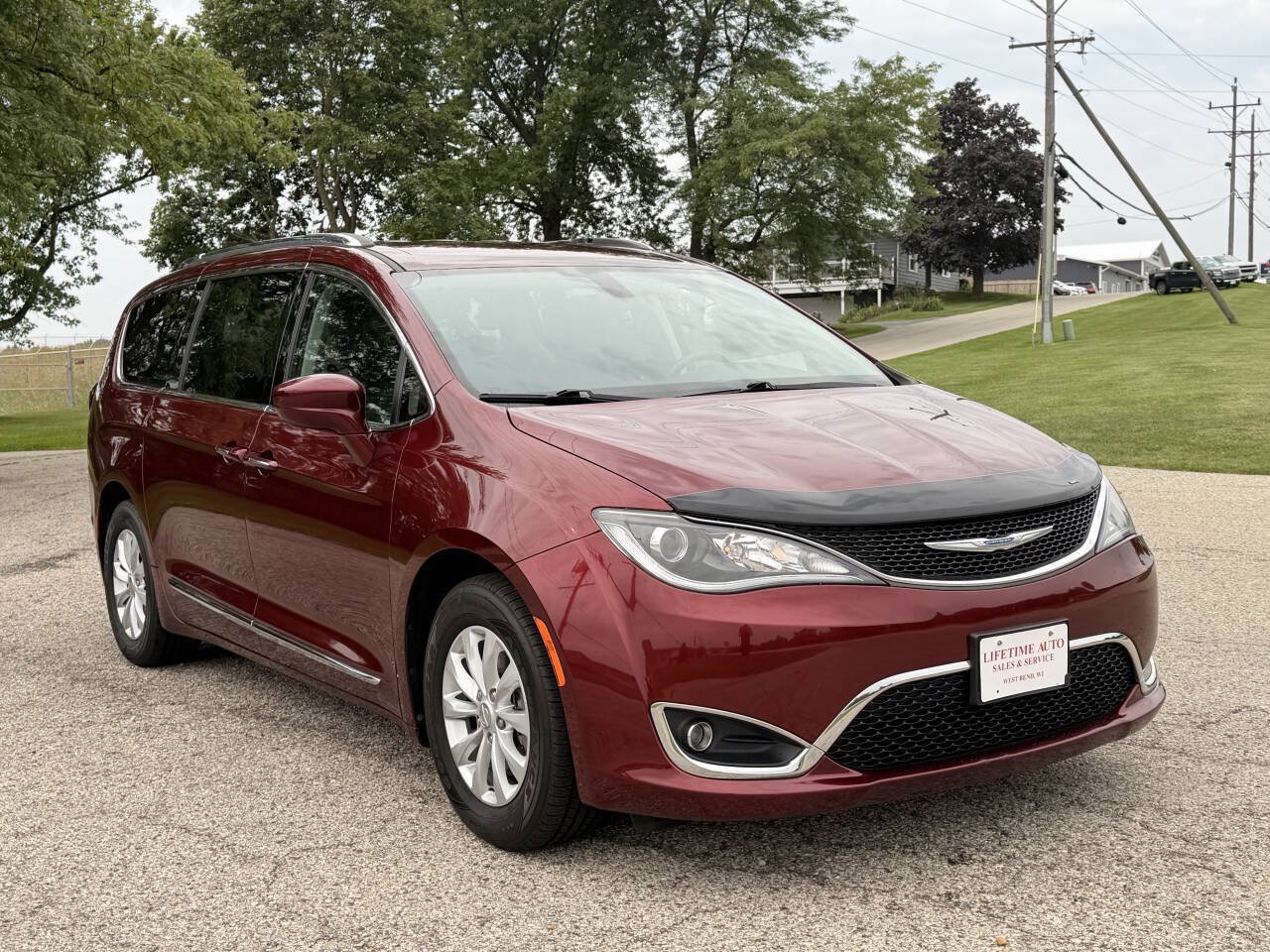 Used 2018 Chrysler Pacifica Touring-L FWD image 7