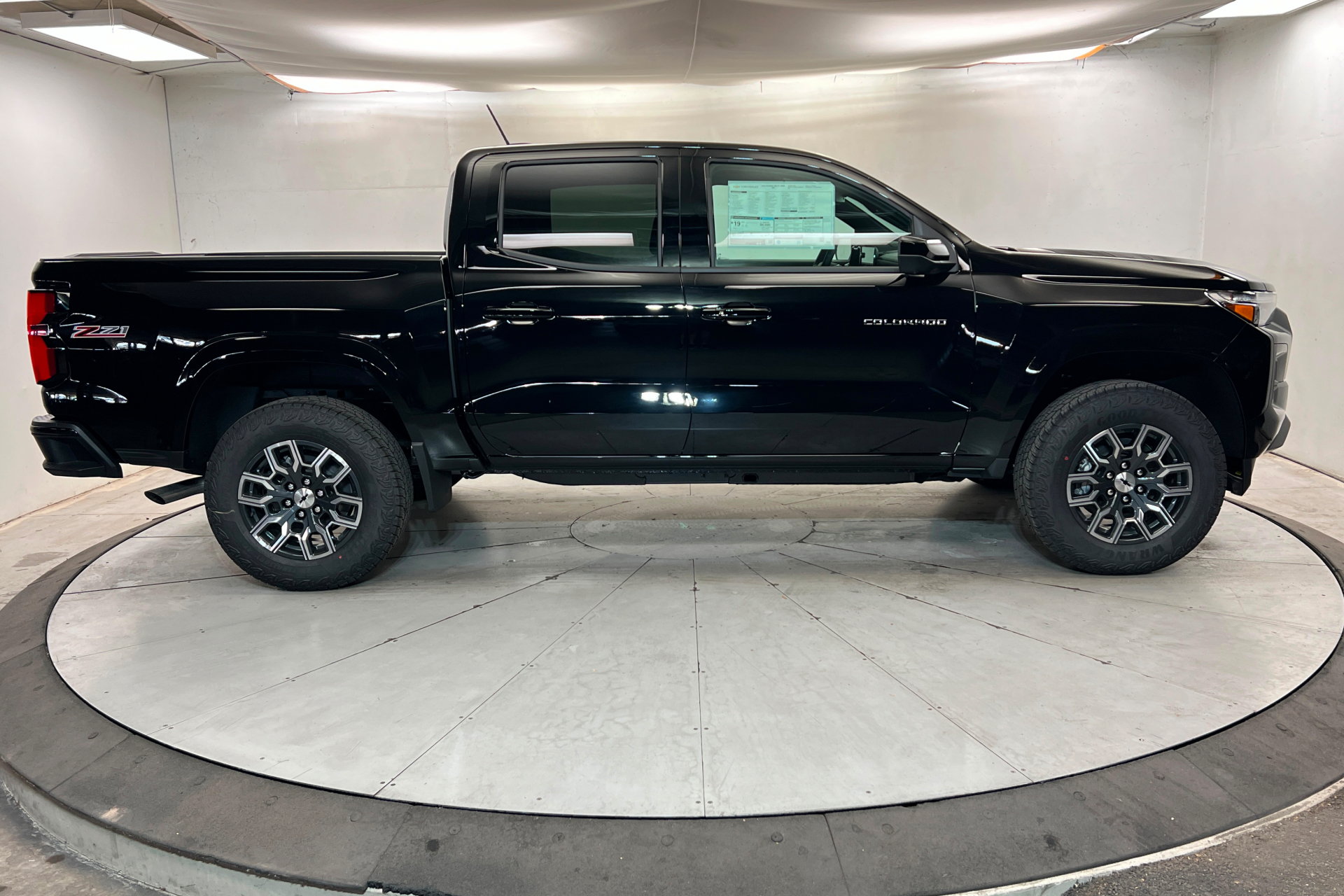 New 2026 Chevrolet Colorado Z71 w/ Technology Package AWD/4WD image 7