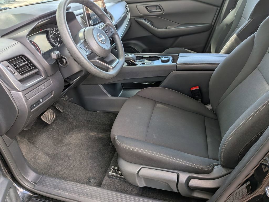 Used 2024 Nissan Rogue S AWD/4WD image 13