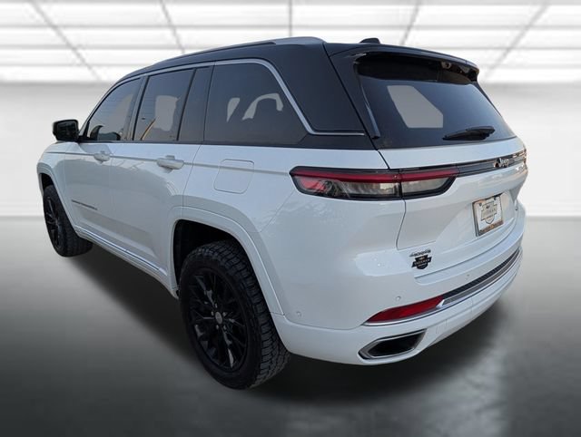 Used 2022 Jeep Grand Cherokee Summit w/ Adv Protech Group IV AWD/4WD image 2