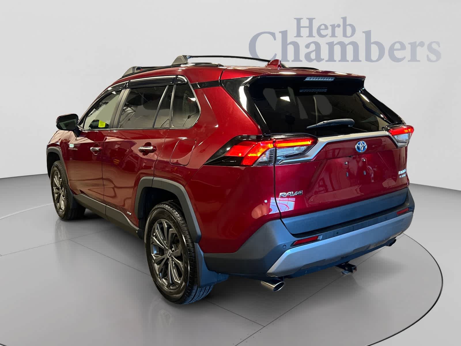 Used 2022 Toyota RAV4 Limited AWD/4WD image 3