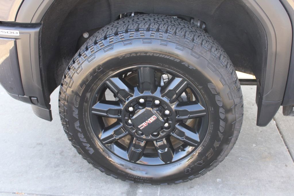 Used 2024 GMC Sierra 2500 AT4 w/ AT4 Premium Plus Package image 11