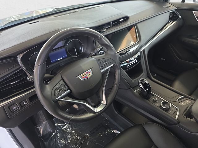 Certified 2022 Cadillac XT6 Luxury w/ LPO, Floor Liner Package AWD/4WD image 17