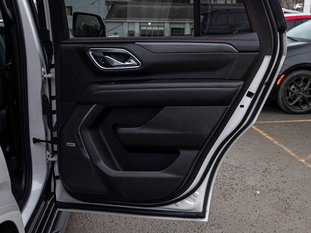 Used 2023 Chevrolet Tahoe RST w/ Luxury Package AWD/4WD image 15