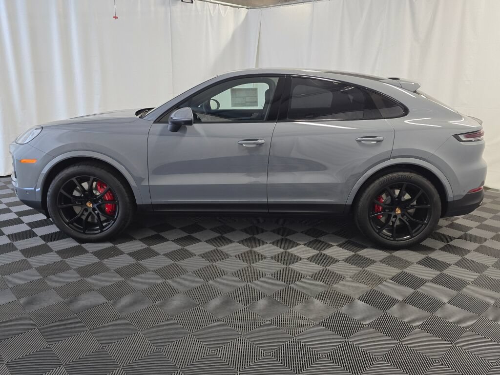 New 2026 Porsche Cayenne S AWD/4WD image 2