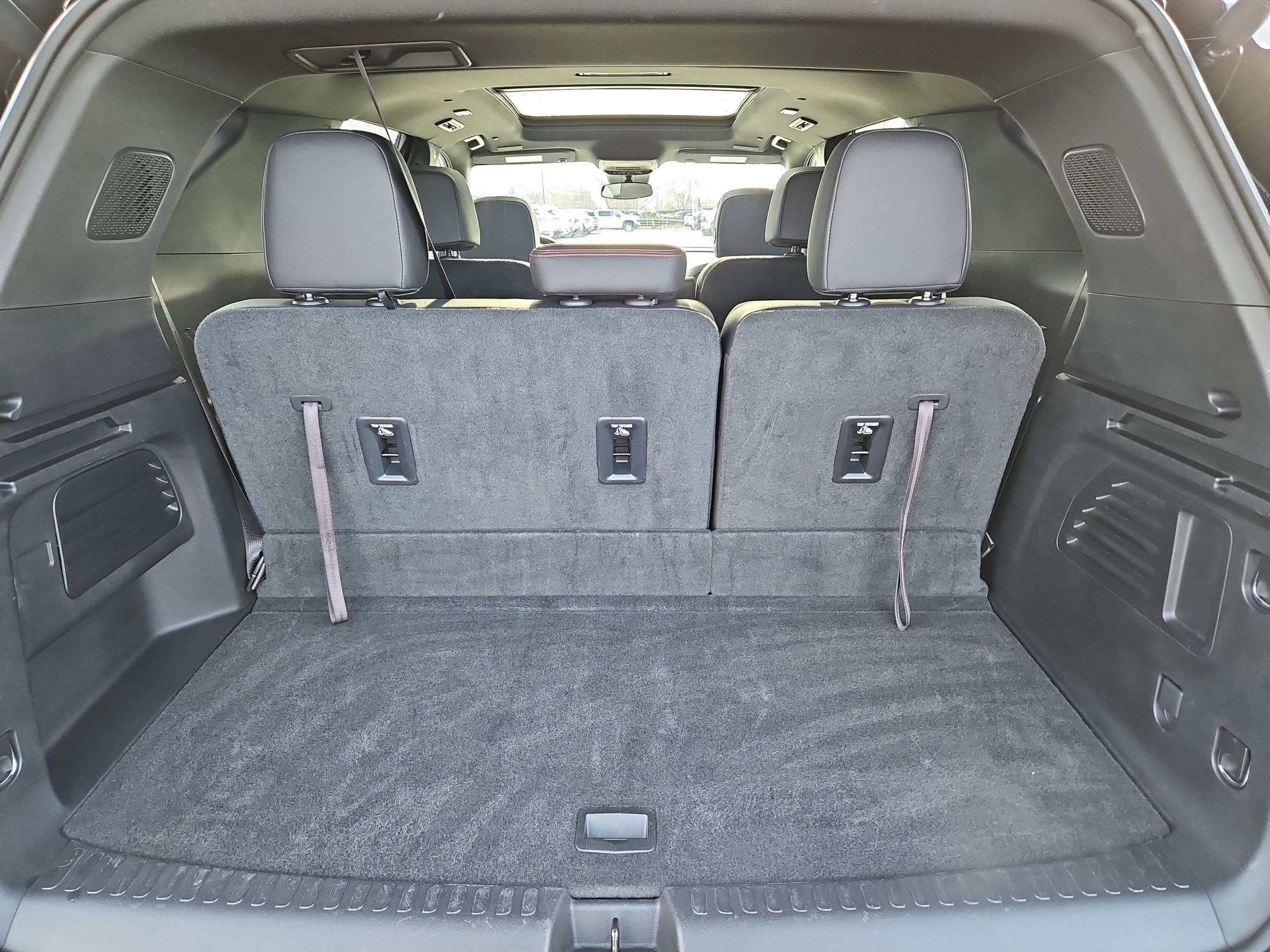 Used 2025 Chevrolet Traverse Z71 w/ Driver Confidence Package AWD/4WD image 30