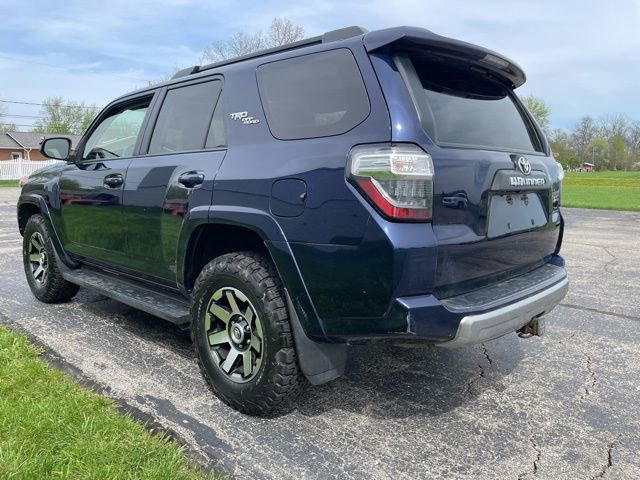 Used 2019 Toyota 4Runner TRD Off-Road Premium AWD/4WD image 2