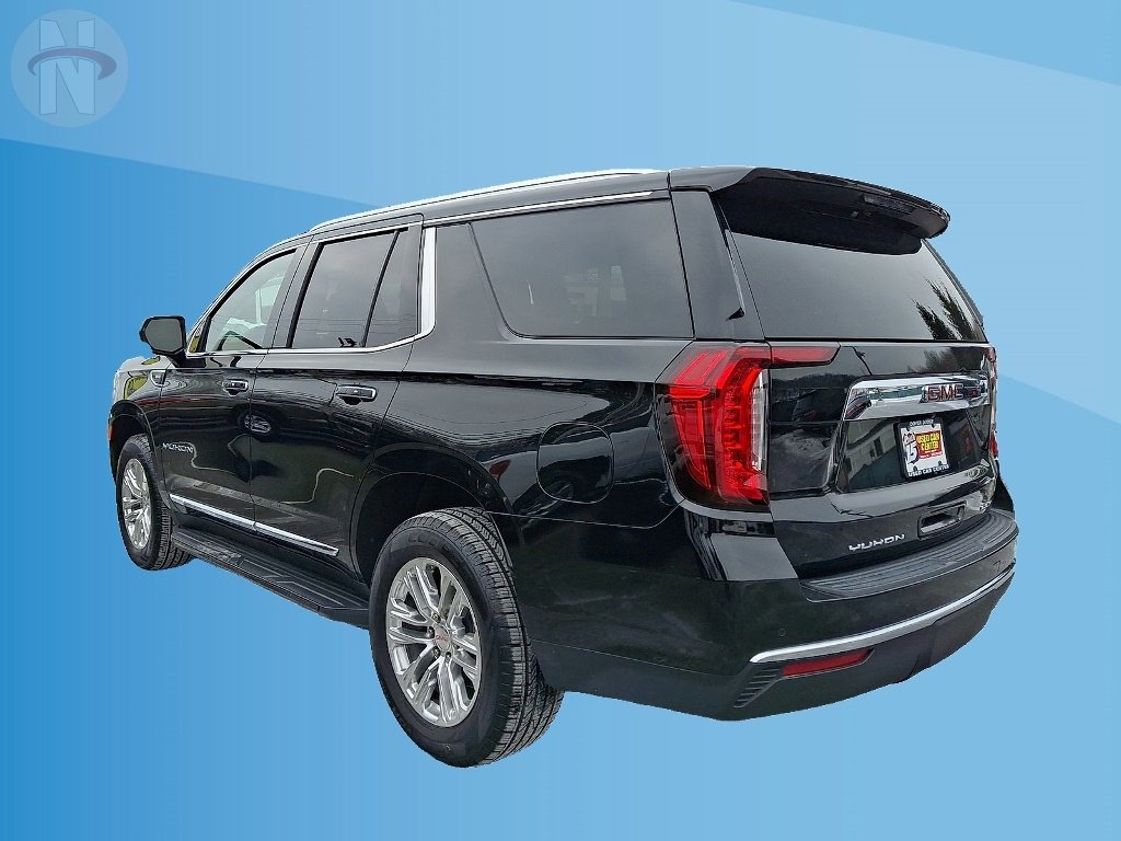 Used 2023 GMC Yukon SLT image 3