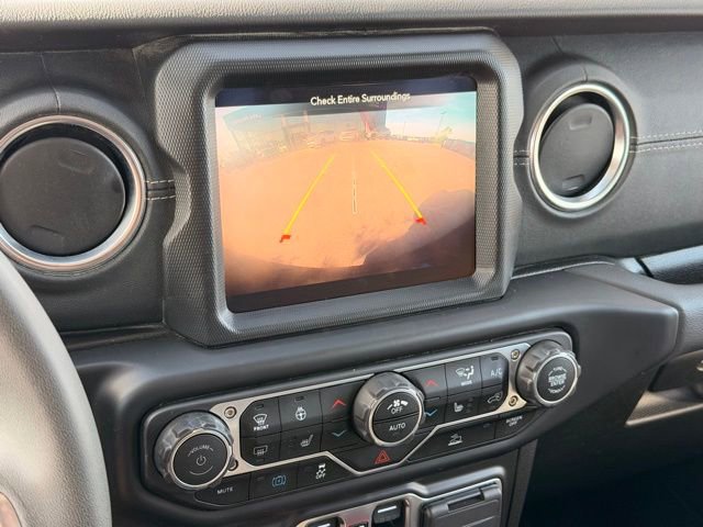 Used 2023 Jeep Wrangler Unlimited Sahara w/ Cold Weather Group AWD/4WD image 29