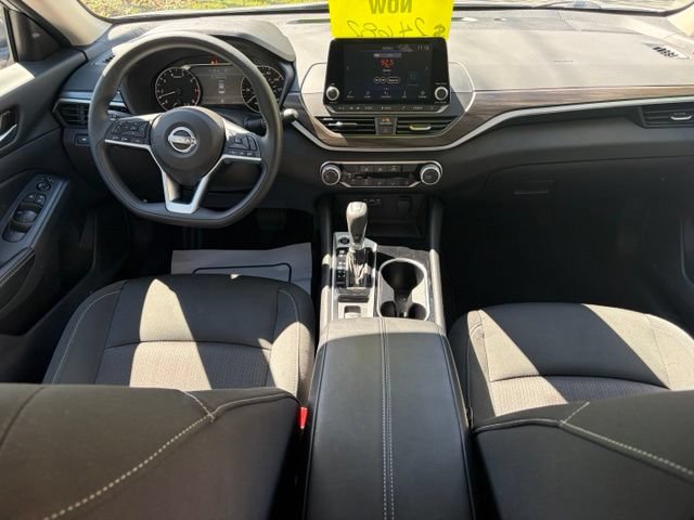 Used 2024 Nissan Altima 2.5 SV AWD/4WD image 33