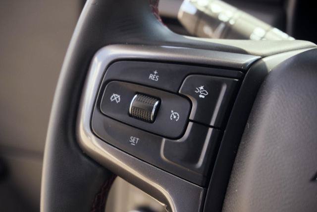 Used 2023 Chevrolet Suburban RST AWD/4WD image 15
