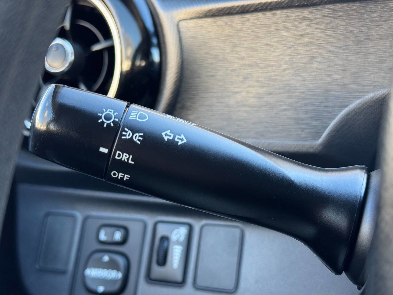 Used 2016 Toyota Prius C Two image 27