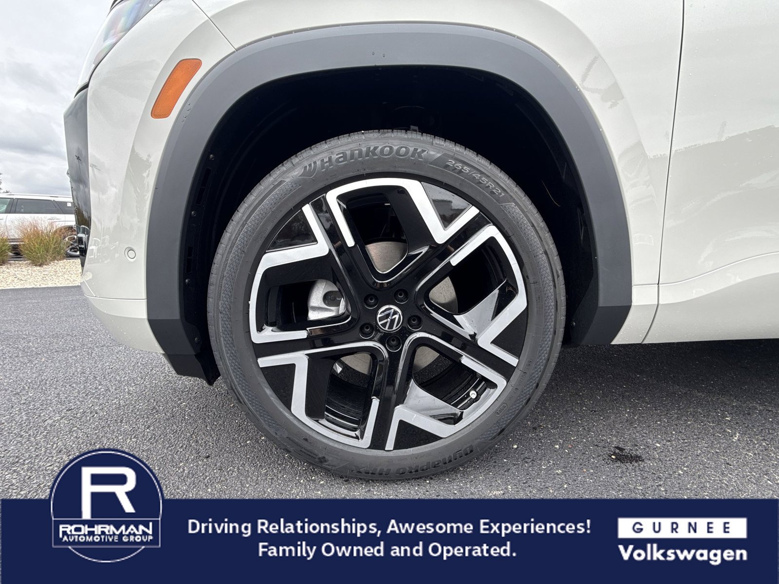 New 2027 Volkswagen Atlas SEL Premium R-Line AWD/4WD image 10