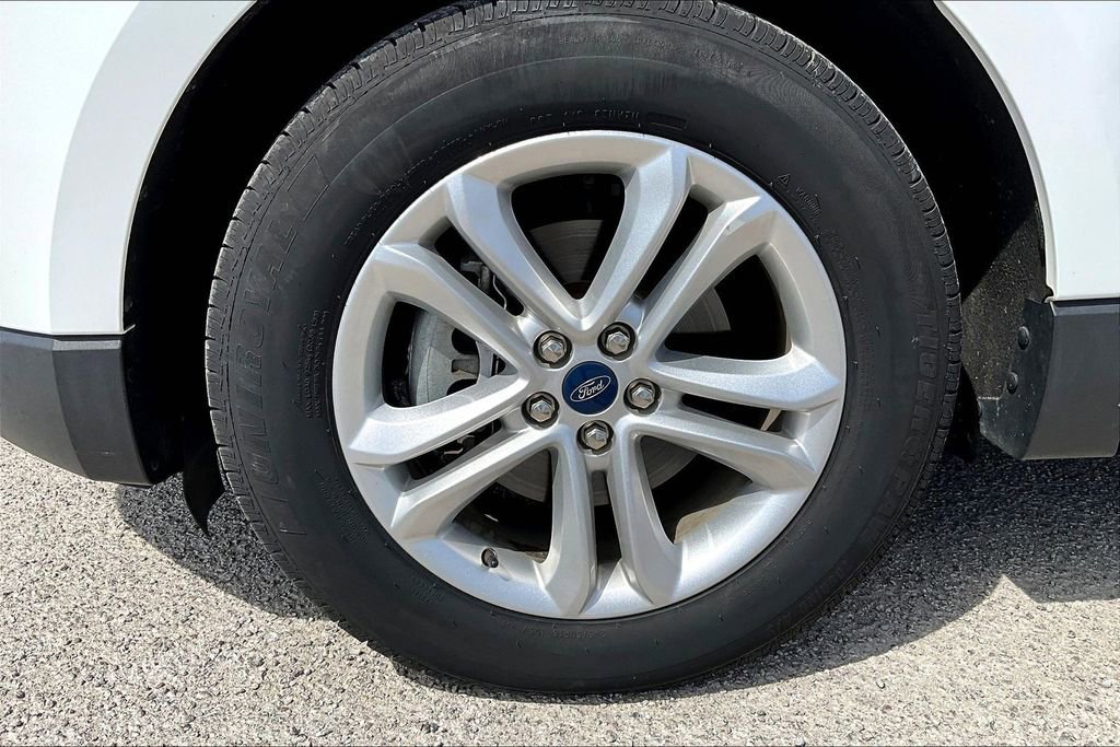 Used 2019 Ford Edge SEL w/ Equipment Group 201A image 9