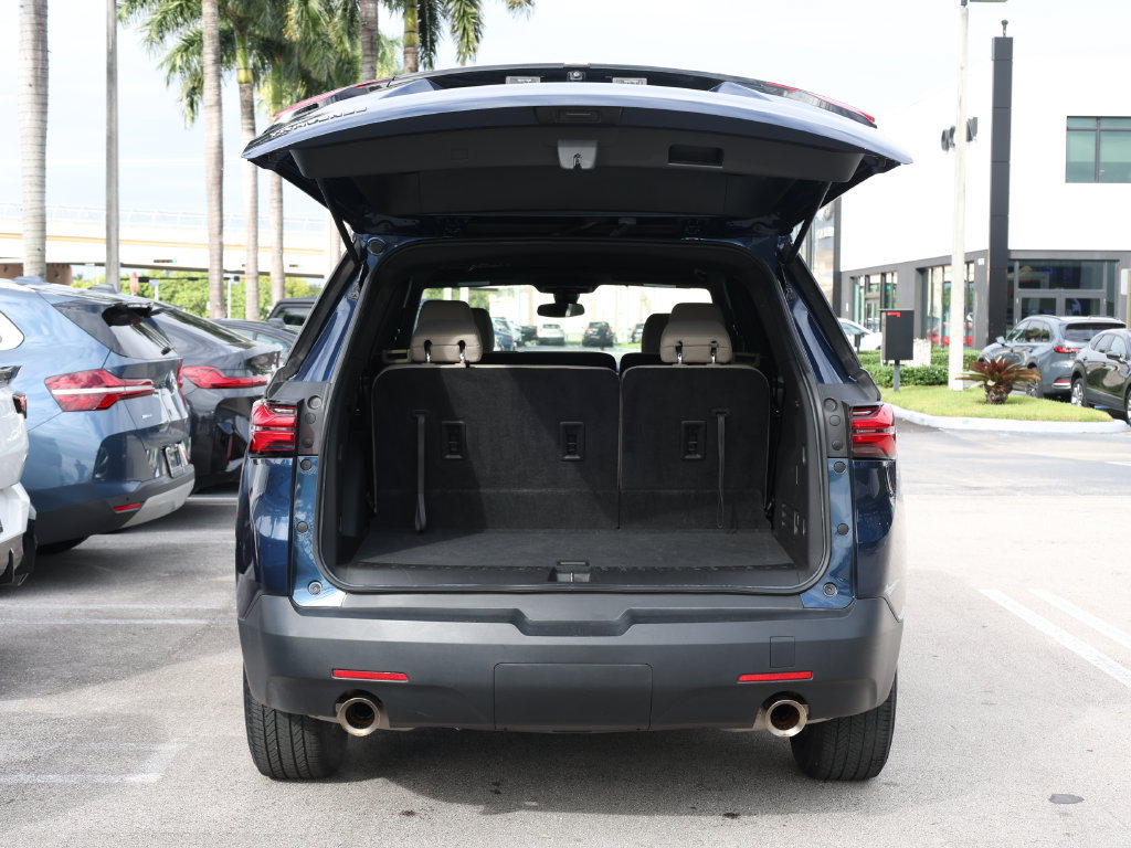 Used 2023 Chevrolet Traverse LS FWD image 6