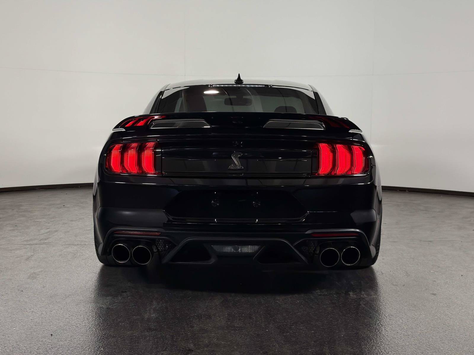Used 2022 Ford Mustang Shelby GT500 w/ Technology Package RWD image 5