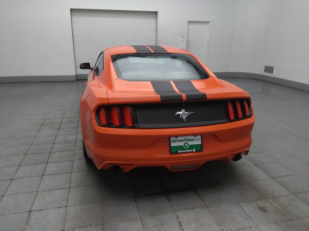 Used 2016 Ford Mustang Coupe RWD image 6
