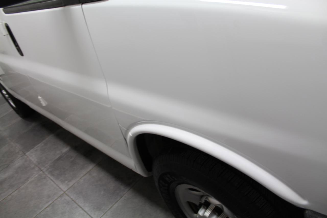 Used 2020 Chevrolet Express 2500 w/ Driver Convenience Package image 32