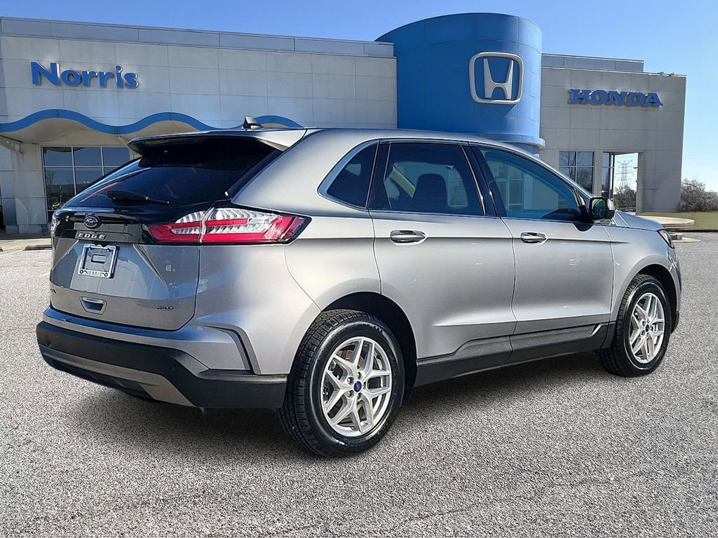 Used 2024 Ford Edge SEL image 4