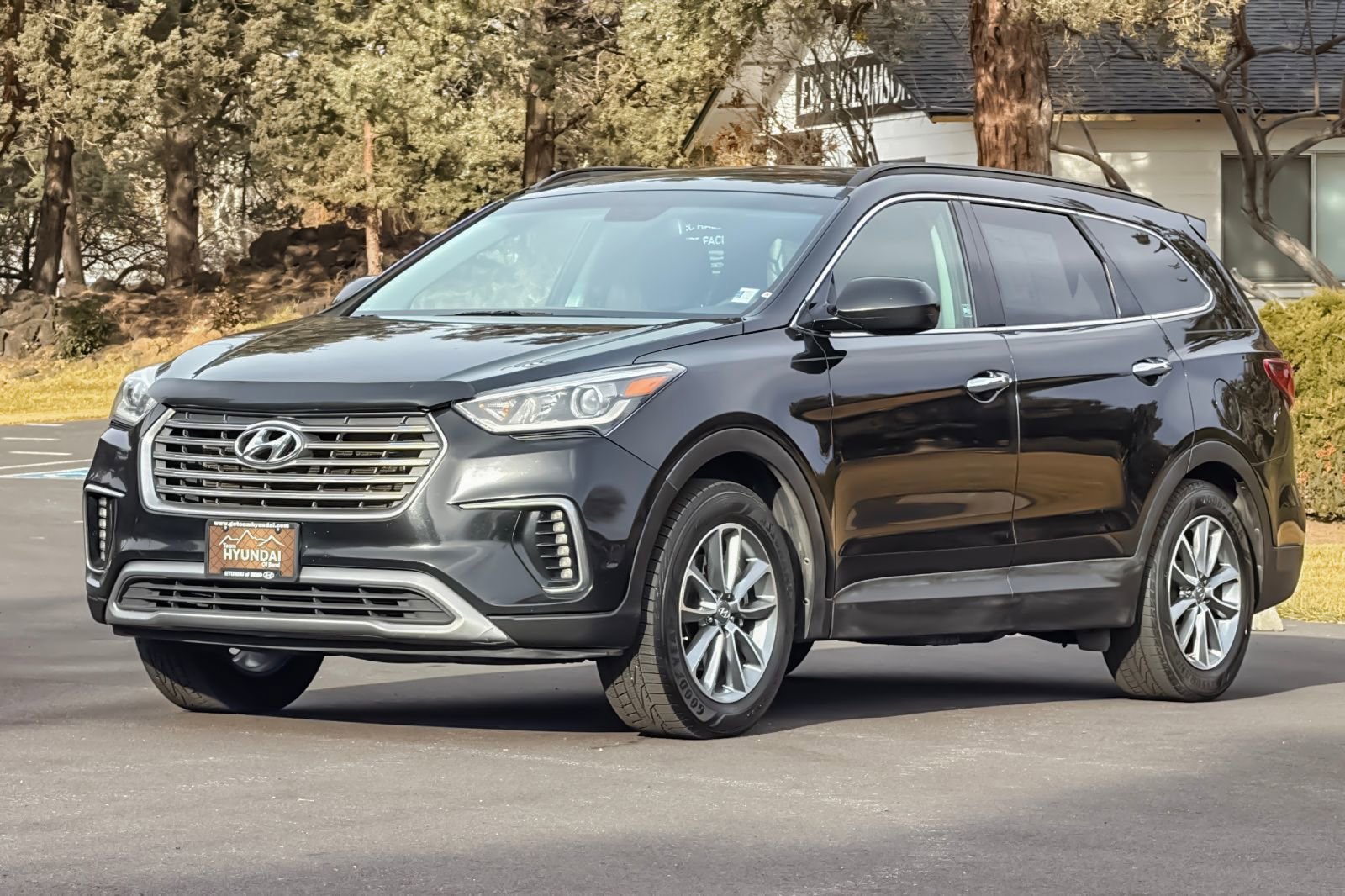 Used 2017 Hyundai Santa Fe SE image 9