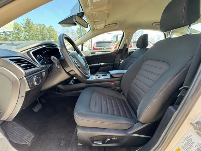 Used 2020 Ford Fusion SE FWD image 10