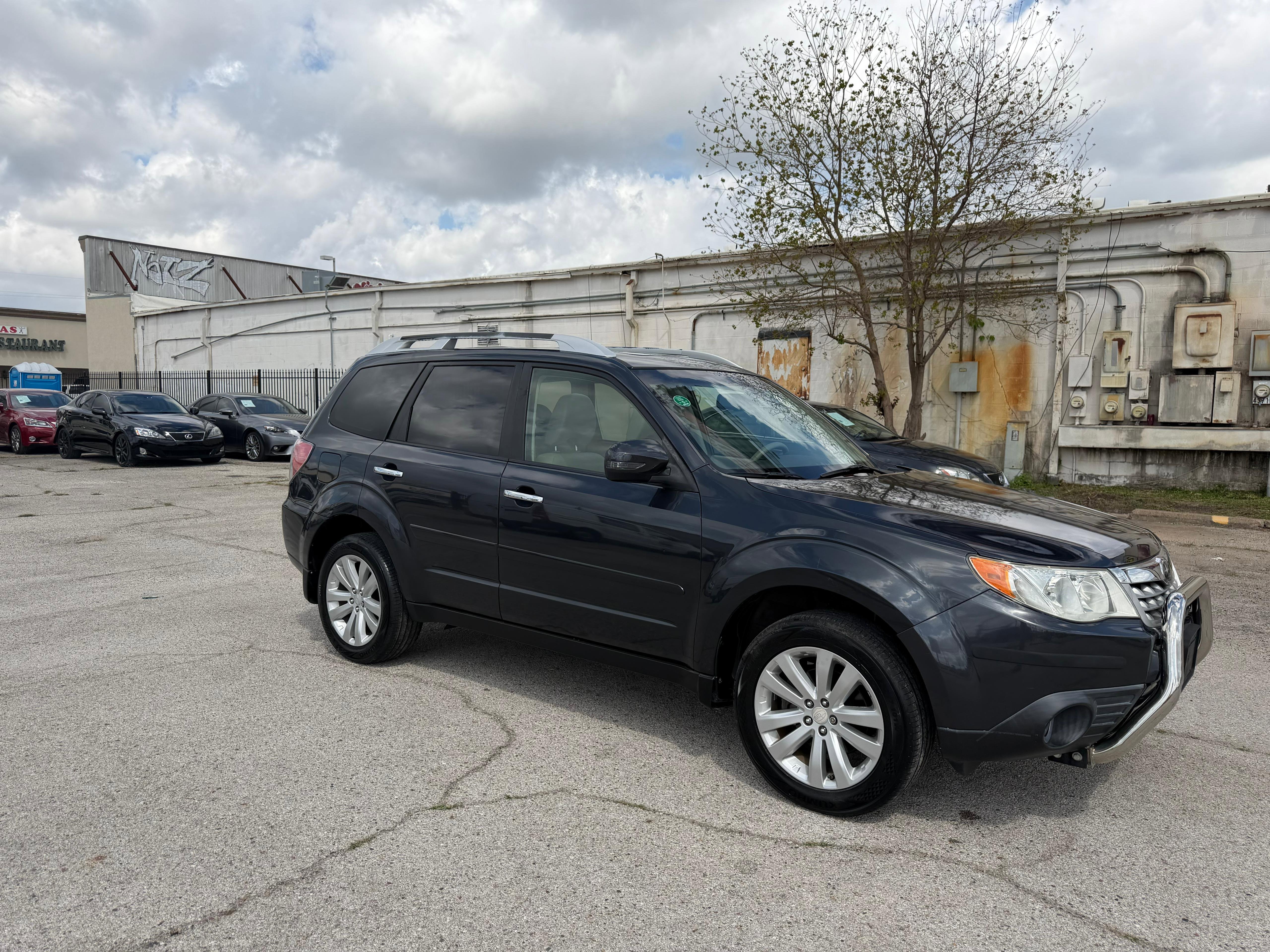 Used 2013 Subaru Forester 2.5X Touring AWD/4WD image 8