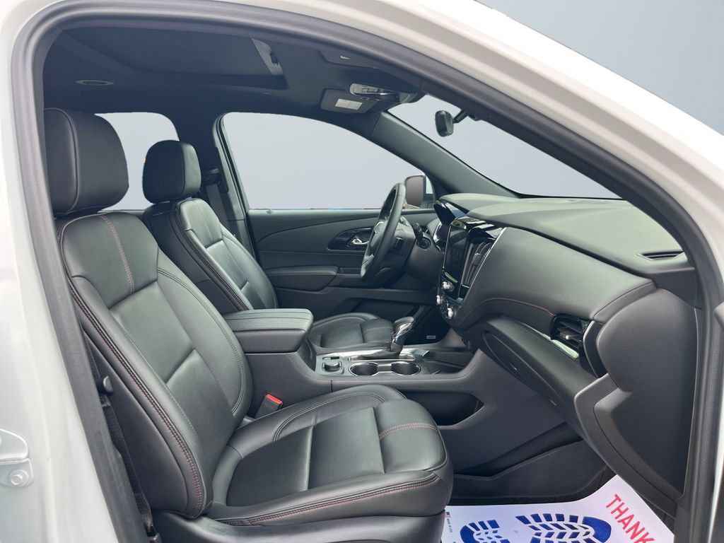 Used 2023 Chevrolet Traverse RS w/ LPO, Floor Liner Package AWD/4WD image 15