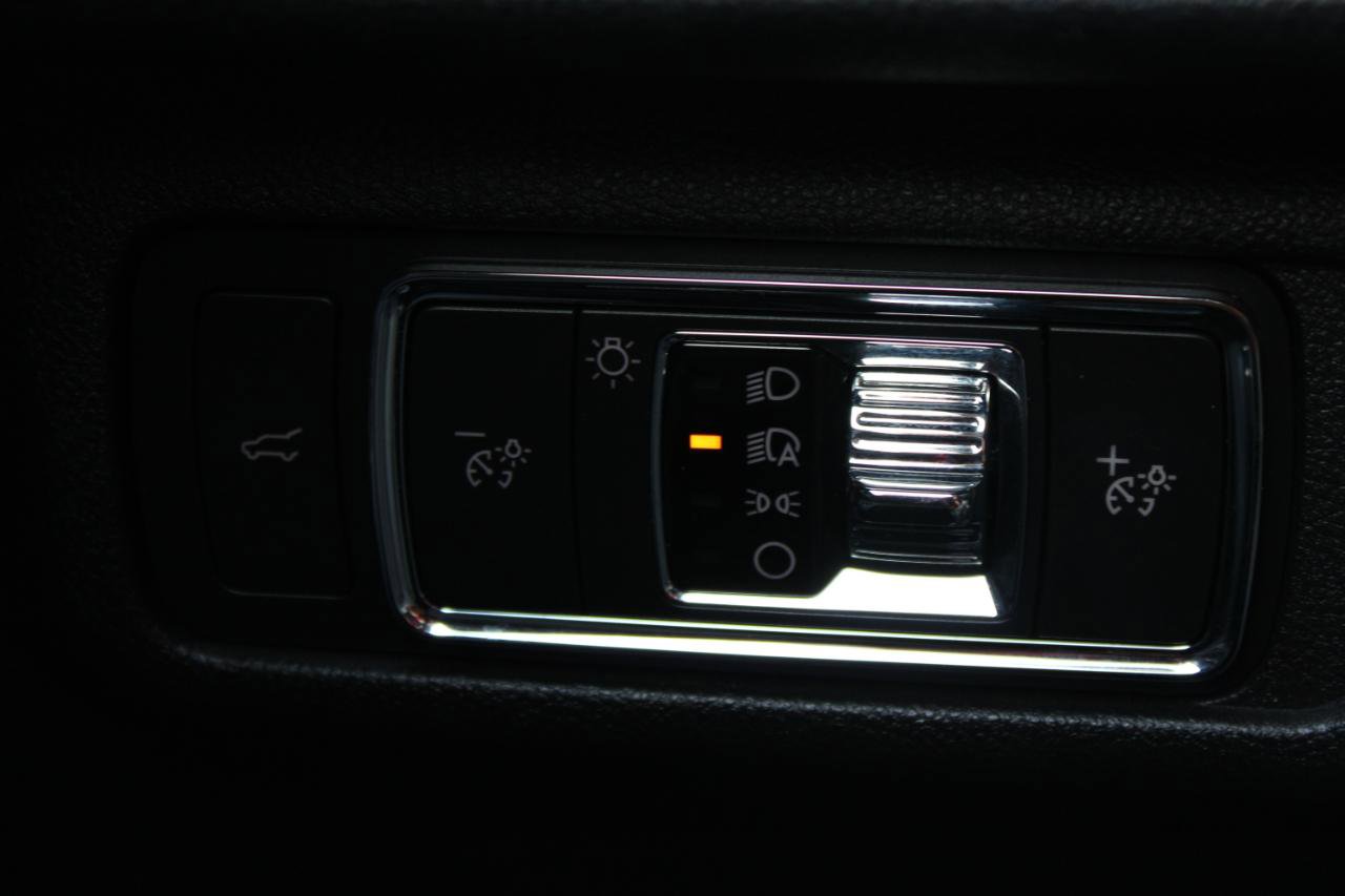 Used 2022 Lincoln Corsair Reserve w/ Elements Package FWD image 24