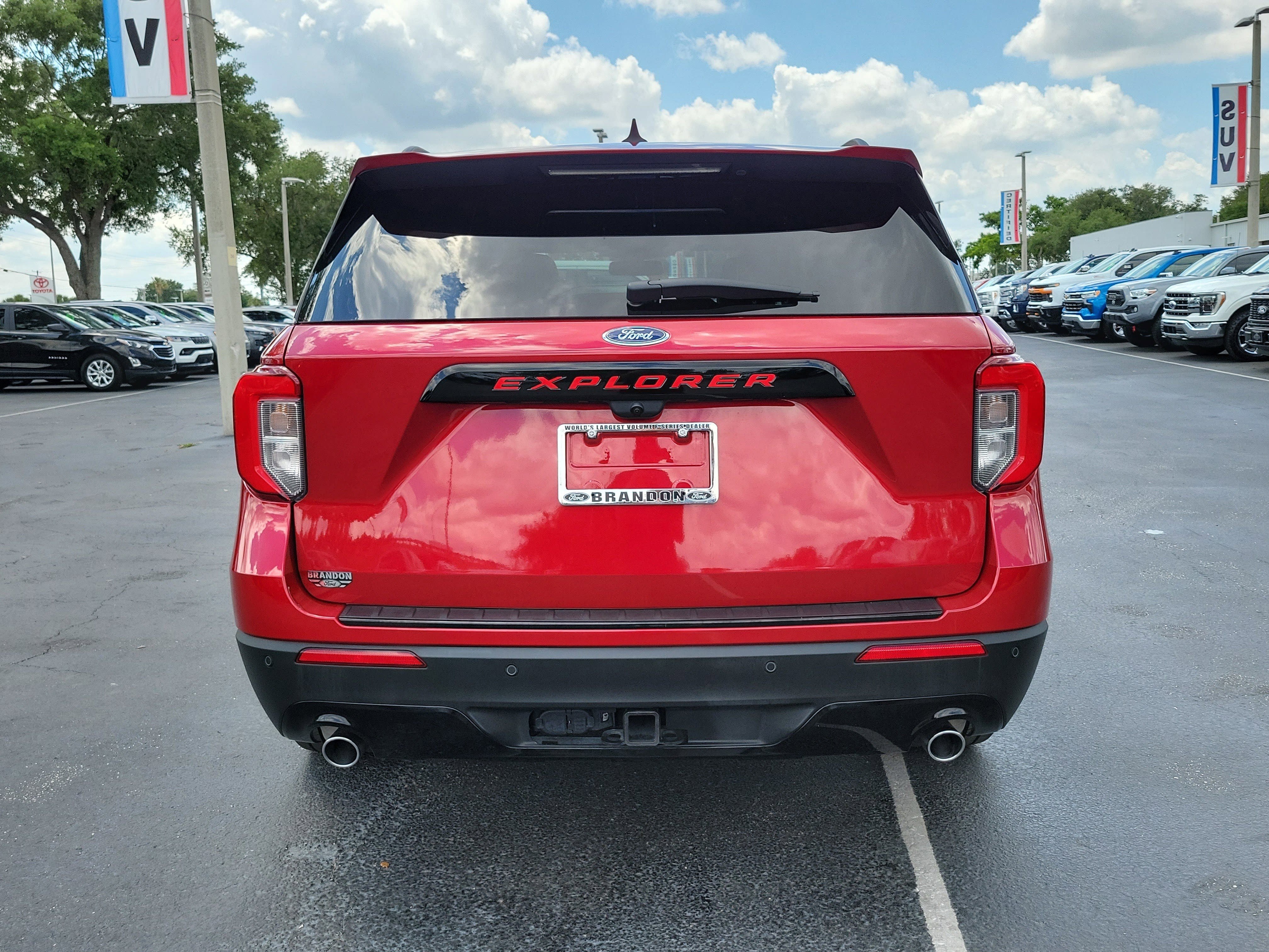 Certified 2024 Ford Explorer ST-Line w/ Class IV Trailer Tow Package RWD image 8