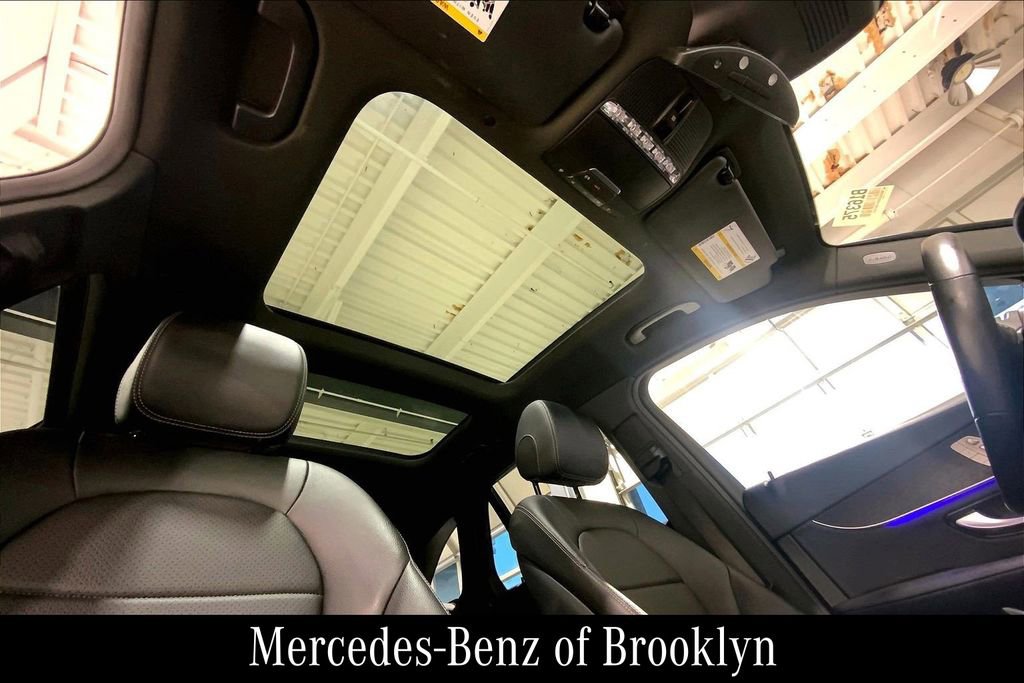 Used 2022 Mercedes-Benz GLC 300 4MATIC image 16