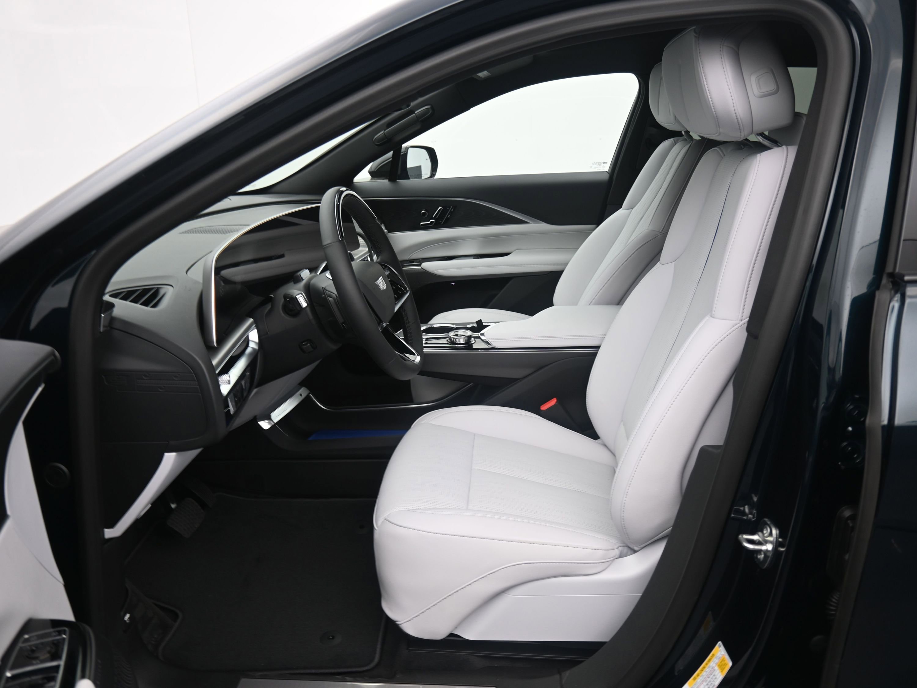 New 2026 Cadillac Lyriq Luxury image 11