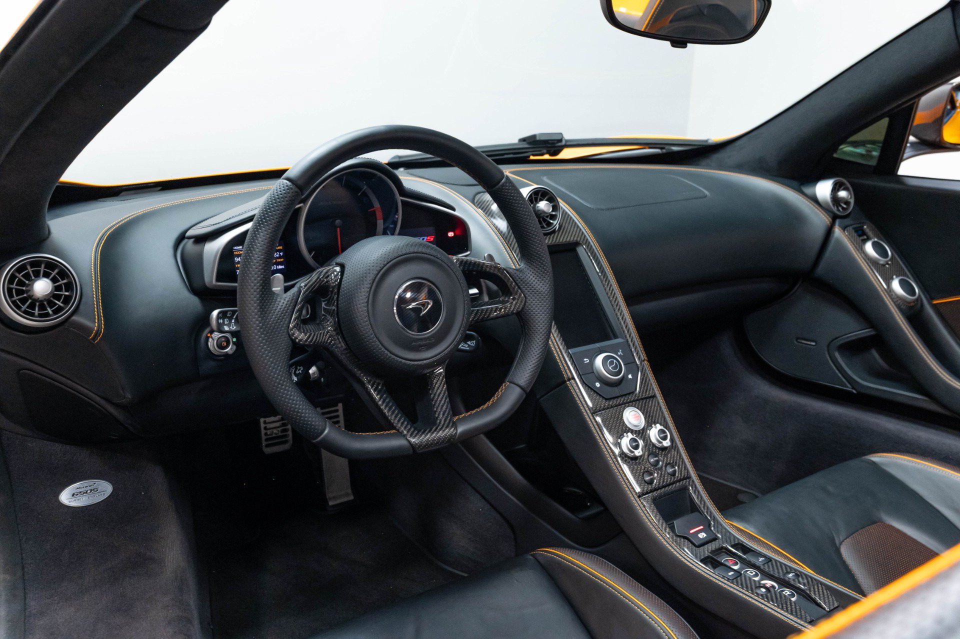 Used 2015 McLaren 650S Spider RWD image 10