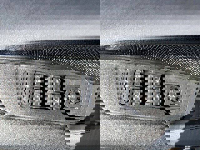 New 2025 Volkswagen Tiguan SE R-Line image 23