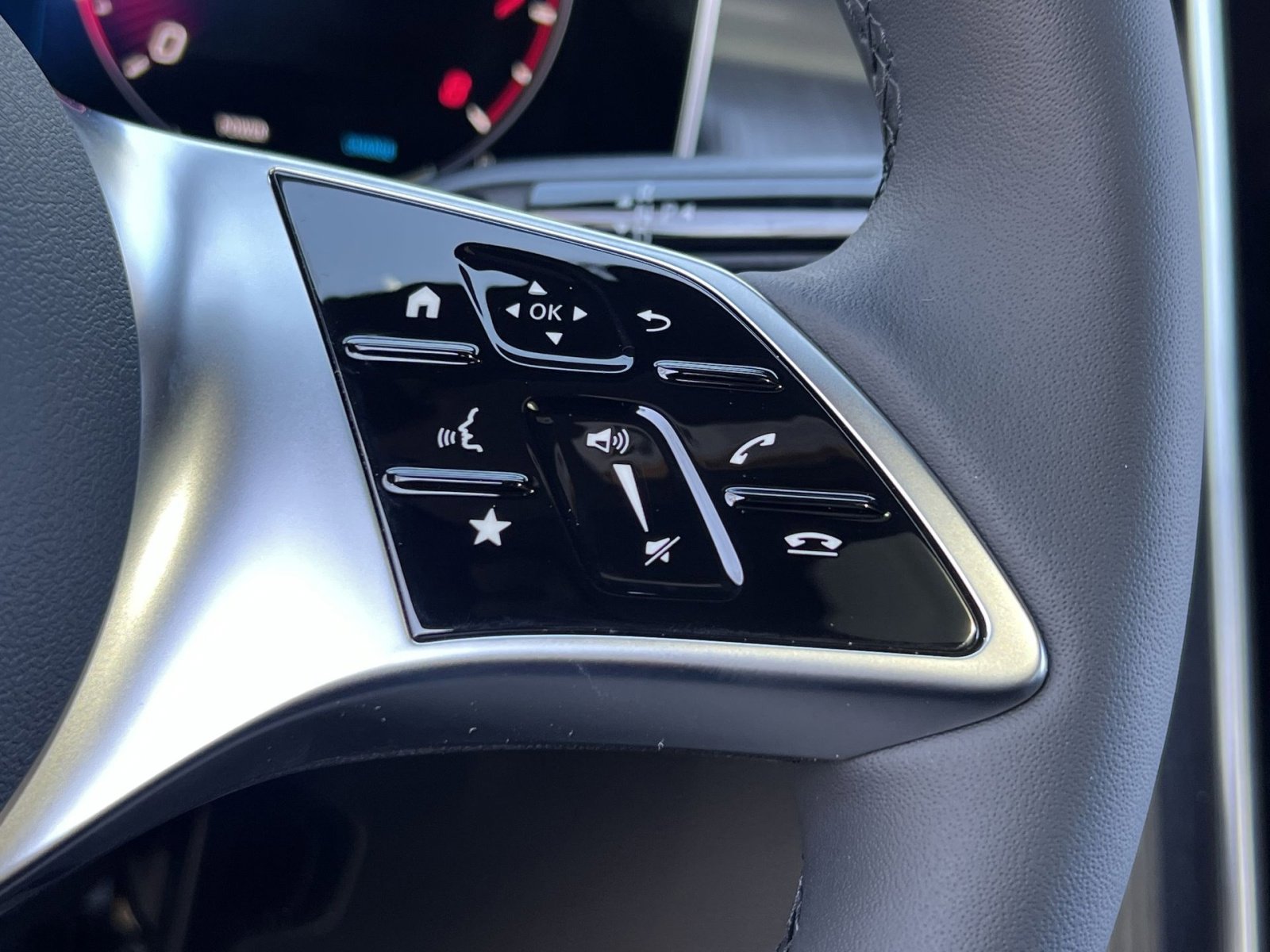 New 2026 Mercedes-Benz GLC 300 4MATIC image 30