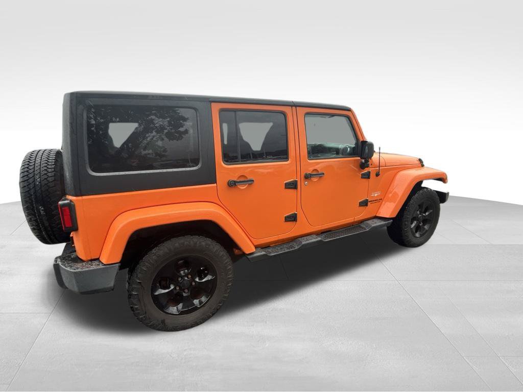 Used 2013 Jeep Wrangler Unlimited Sahara w/ Connectivity Group AWD/4WD image 13