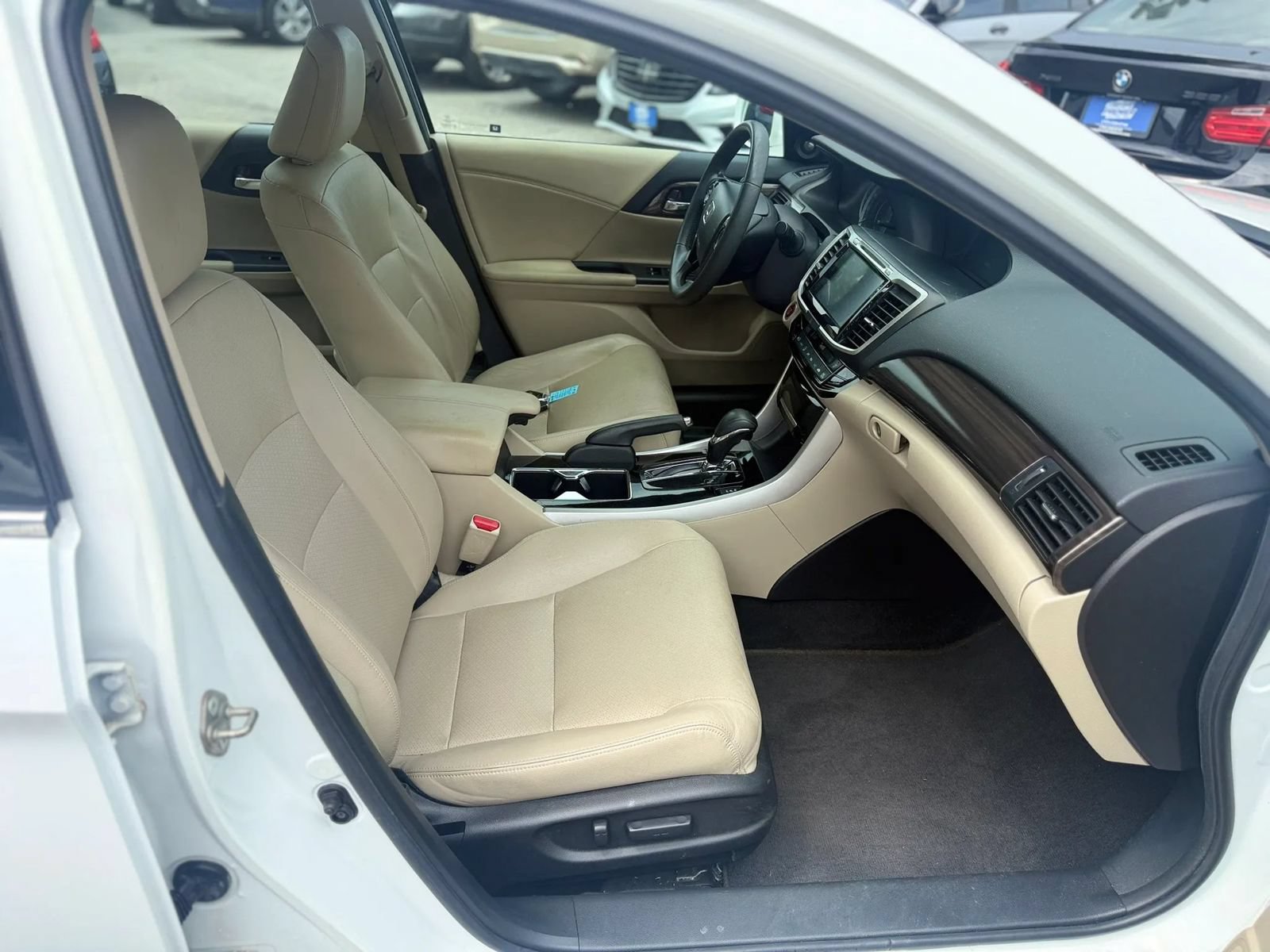 Used 2017 Honda Accord EX-L image 15