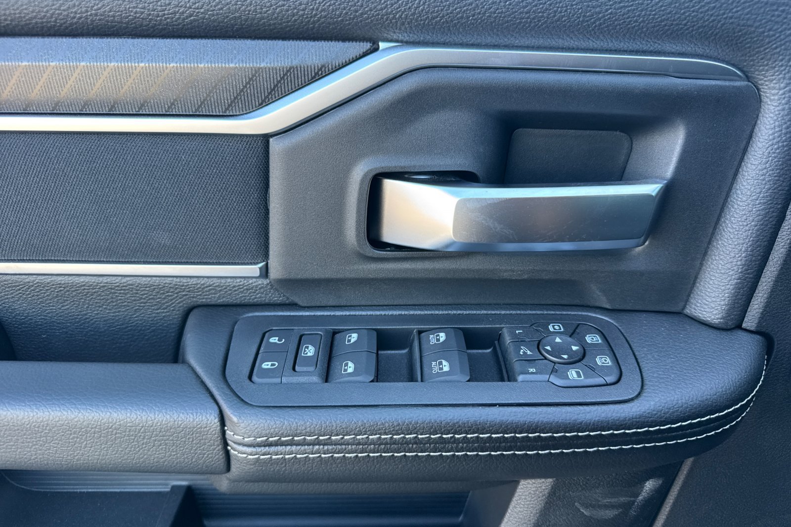 New 2026 RAM 3500 Big Horn AWD/4WD image 10