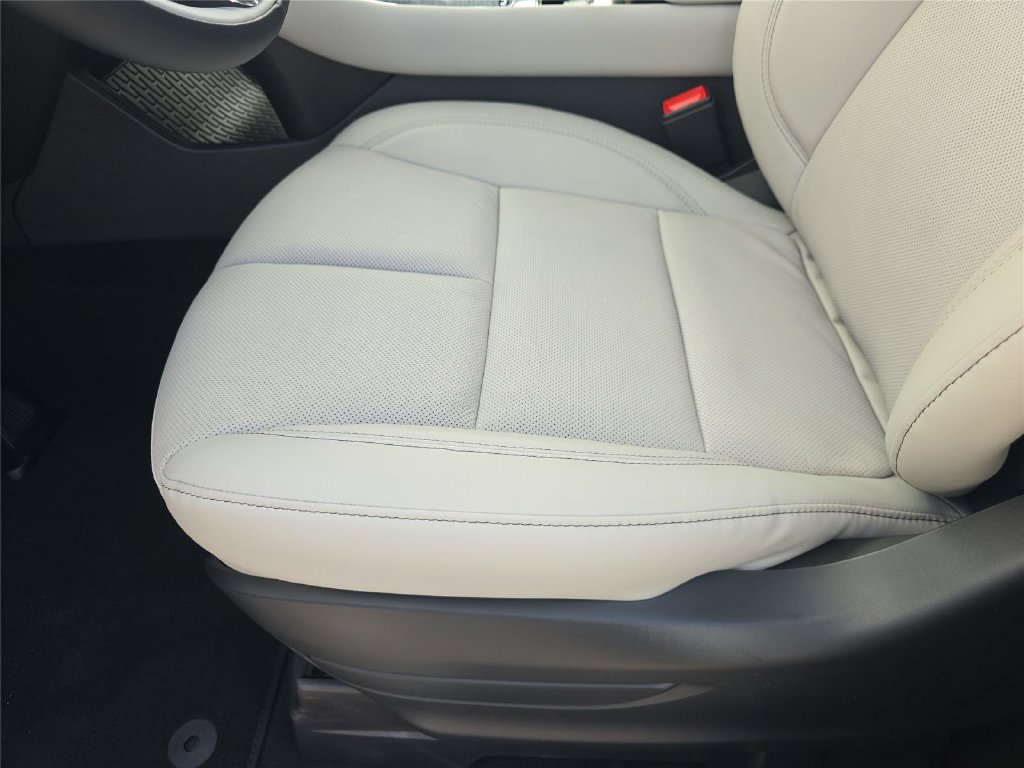New 2026 Lincoln Aviator Reserve w/ Jet Appearance Package RWD image 14