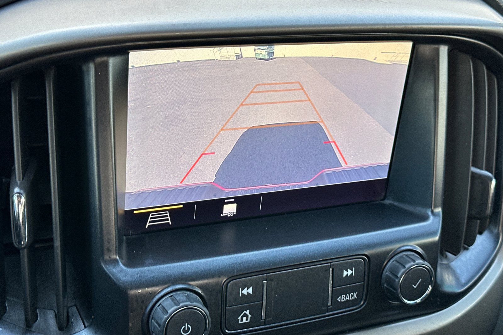 Used 2019 Chevrolet Colorado Z71 AWD/4WD image 26