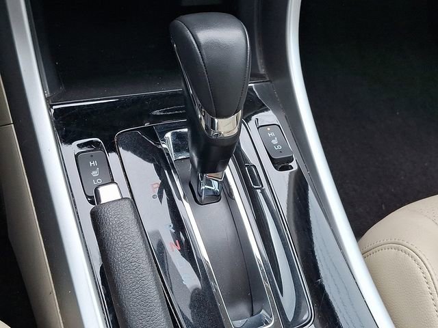 Certified 2017 Honda Accord EX-L image 11